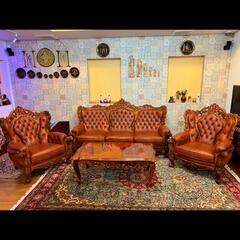(中古)  豪華！ロココ様式 最高級応接4点セット 約250万円の品、美品 3Pソファ+1Pソファ2脚+センターテーブル イタリア製 木彫り装飾 猫脚 ‼️