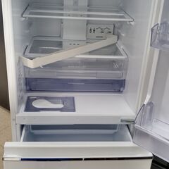 ☆ジモティ割あり☆ MITSUBISHI 3ドア冷蔵庫 330L 17年製 動作確認
