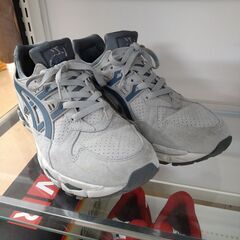 アシックス　GEL-KAYANO　1201A067　27.5ｃｍ