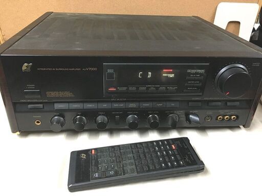 レトロ　※SANSUI ※　AU-V7000　AVプリメインアンプ　　リモコンあり　山水電気　＜通電確認のみ＞