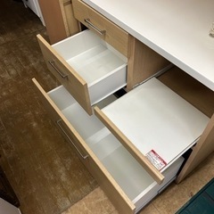 万代店 ニトリキッチンボード 食器棚