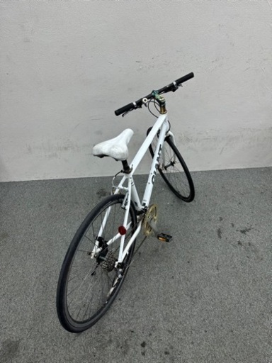 格安　通勤・通学に最適　クロスバイク　GIANT ESCAPE R3 サイズ　s