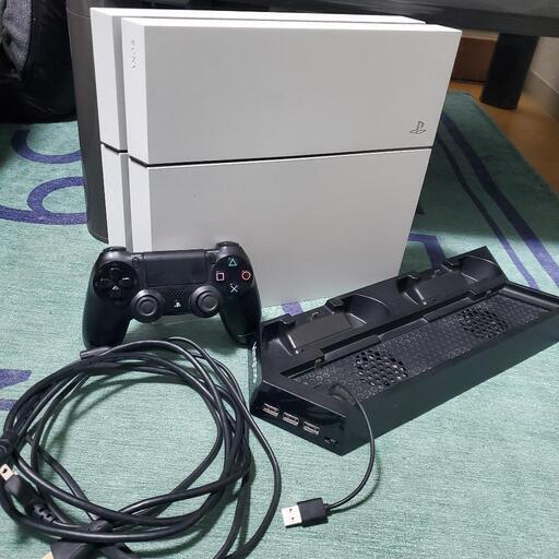 ✤お取引中✤【置き型充電＆縦置きスタンド付き】PS4 本体 完動品