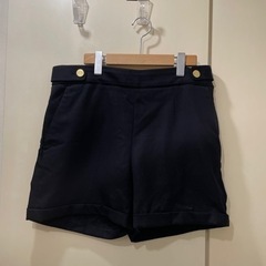 H&M 黒　半ズボン　ショートパンツ　バミューダパンツ　膝丈ズボ...