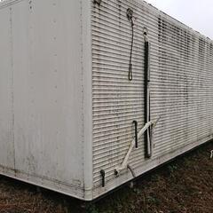 トラック箱の物置、部屋