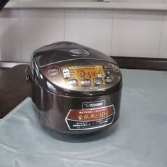 ZOJIRUSHI  炊飯器 豪熱沸とうIH 5合炊き USED...