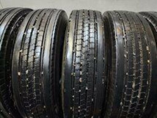札幌発 引取OK BS R225 225/90R17.5 127/125L 17.5インチ トラックタイヤ 夏タイヤ 6本 バリ溝 4t フォワード ファイター等　(MTD334)クレジットカード QRコード決済可能 札幌発 引取OK BS R225 225/90R17.5 127/125L 17.5インチ トラック