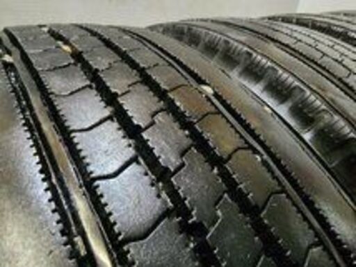 札幌発 引取OK BS R225 225/90R17.5 127/125L 17.5インチ トラックタイヤ 夏タイヤ 6本 バリ溝 4t フォワード ファイター等　(MTD334)クレジットカード QRコード決済可能 札幌発 引取OK BS R225 225/90R17.5 127/125L 17.5インチ トラック