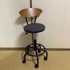 【取引中】昇降式　キャスター付きスツール　ハイチェア　椅子