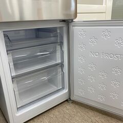 冷蔵庫探すなら「リサイクルR」❕2ドア冷蔵庫❕大き目173L❕ゲート付き軽トラ”無料貸出❕購入後取り置きにも対応 ❕R2961 冷蔵庫探すなら「リサイクルR」❕2ドア冷蔵庫❕大き目173L❕ゲート付き軽