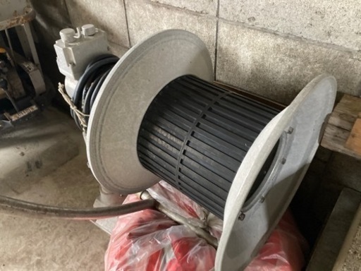 岩崎電機工業 ラインホーラー 巻き上げ機 250W 12V 40P/W