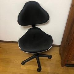 黒いオフィスチェア/椅子 メッシュ生地