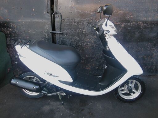HONDA 4ストDIO50 ホワイト美車　セル始動　納車整備点検済み　サイドスタンド付　登録後すぐ乗り出せます。一部カウル新品交換　直接引き渡し　配送手配も可　ディオ
