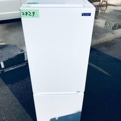 ✨2021年製✨2827番 ヤマダホールディングス✨冷凍冷蔵庫✨YRZ-F15G1‼️