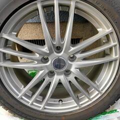 値下げしました。スタッドレスタイヤ アルミホイール付き4本セット 1冬のみ使用