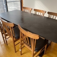 未使用のニトリのダイニングテーブルセットです