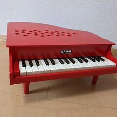 ミニピアノ　可愛い赤　