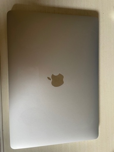 MacBook Pro (Retinaディスプレイ, 13-inch, 2020, Four Thunderbolt 3 ports) シルバー MWP82J/A