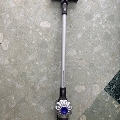 9814】ダイソン dyson コードレスクリーナー SV07 完動品 分解清掃済み