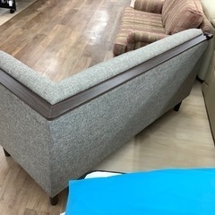 三人掛けソファーのご紹介です