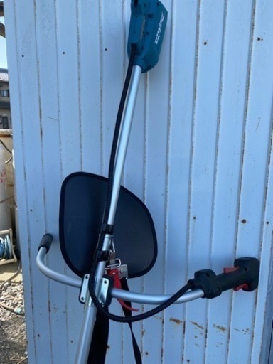 マキタ/Makita 18V充電式草刈機 MUR190SDバッテリー1個付き 充電器アリ 