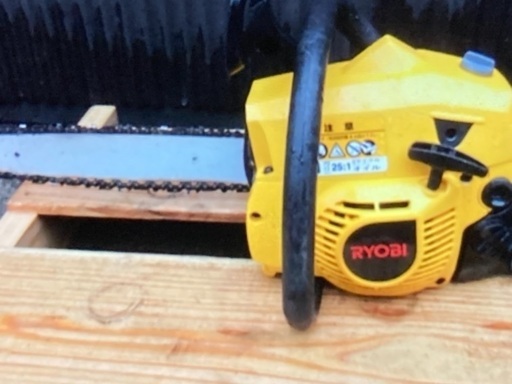 エンジンチェンソー　RYOBI