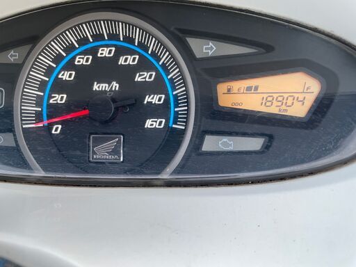 売約済み】PCX JF28 令和8年自賠責つき 後部箱＆グリップヒーター