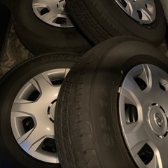 ハイエース純正タイヤホイール4本ほぼ新品