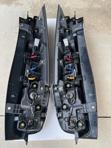 ❗️期間限定金額❗️80VOXY煌Ⅱ 純正テールレンズ・ランプ - パーツ 