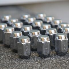 ハイエースワゴン  タイヤホイール