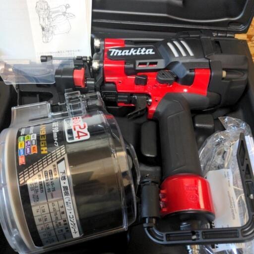 未使用品】マキタ高圧釘打 AN936H(赤) マキタ純正エアホース20m