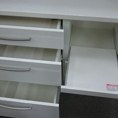 2023.2.28までがお得！）ニトリ 100cm幅で高さ180cmの2面