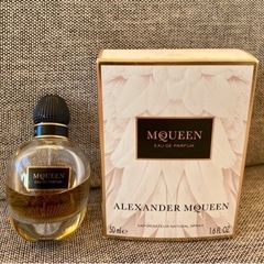 alexander mcqueen オードパルファム　香水 50