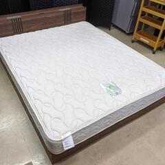 クイーンベッド一式(コンセント/照明付/木製フレーム)