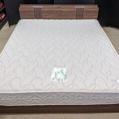 クイーンベッド一式(コンセント/照明付/木製フレーム)