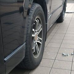 ハイエースワゴン  タイヤホイール