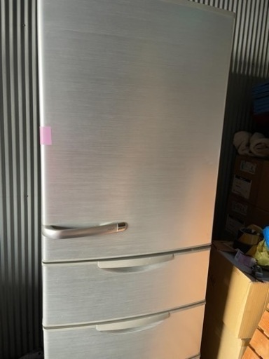 AQUA ノンフロン冷凍冷蔵庫「355ℓ」引き取り可能な方お願いします。