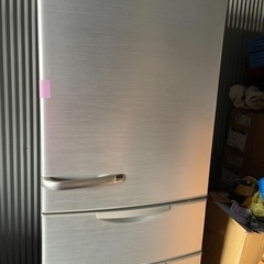 AQUA ノンフロン冷凍冷蔵庫「355ℓ」引き取り可能な方お願い...
