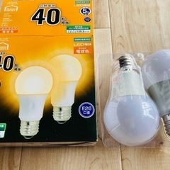 LED電球　電球色　新品2個入り　40形　E26口金　全方向タイ...