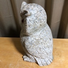 フクロウ 石像