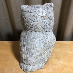 フクロウ 石像