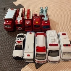 トミカ　救急消防車両セット