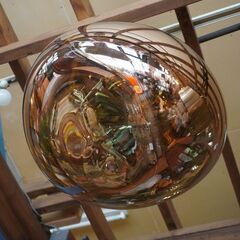 イギリスのインテリアブランドTom Dixon(トムディクソン)のMELT(メルト)ペンダントライト50/ゴールドです。膨らんでいく吹きガラスのような光のオブジェ。モダンでラグジュアリーな天井照明♪DB227