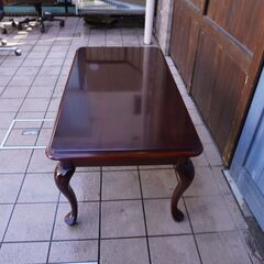 IDC OTSUKA(大塚家具)取扱いのクイーンアン マホガニー材 ローテーブル