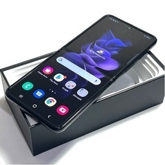 【ネット決済・配送可】【美品】Samsung Z Flip 3 ...