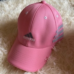 アディダス　ピンク　3ストライプス　帽子