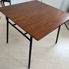ニトリ　ダイニングテーブル　80cm正方形