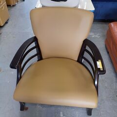 ID　094031　肘付き椅子　未使用品