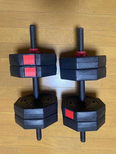 バーベルにもなるダンベル２個で４０kg＋ウェイトベスト２０kg