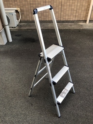 アルミ製脚立